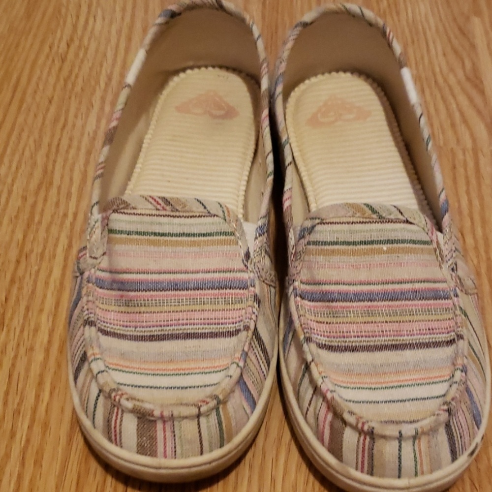 Roxy slip ons